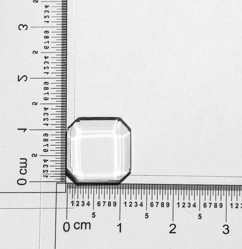 D - Fancy Cut Flat-Backed Stone